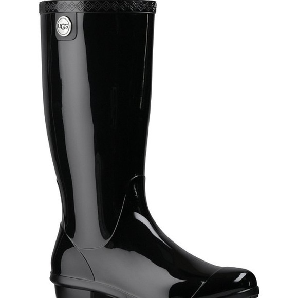 BRAND NEW UGG SHAYN RAIN BOOT. worn 2x - Picture 2 of 8